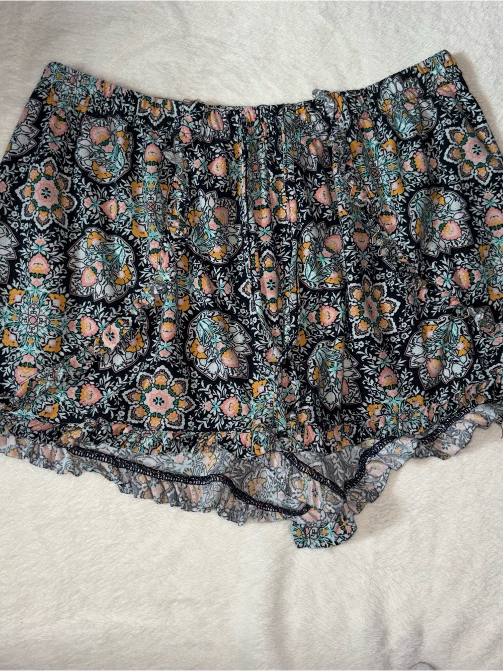No comment Floral Shorts